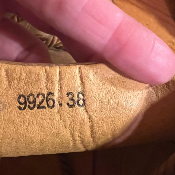 Source Unknown Tan Leather Boots with Black Soles